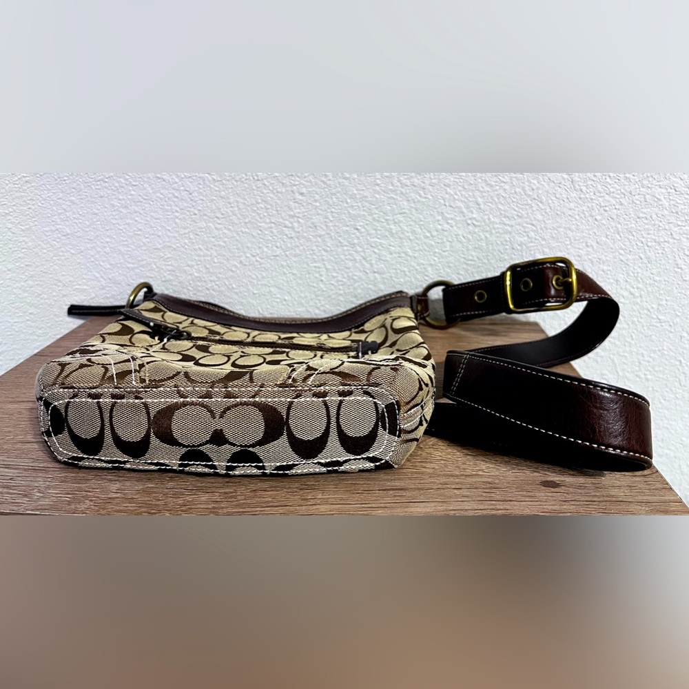 Coach Crossbody - Small - Picture 4 of 4